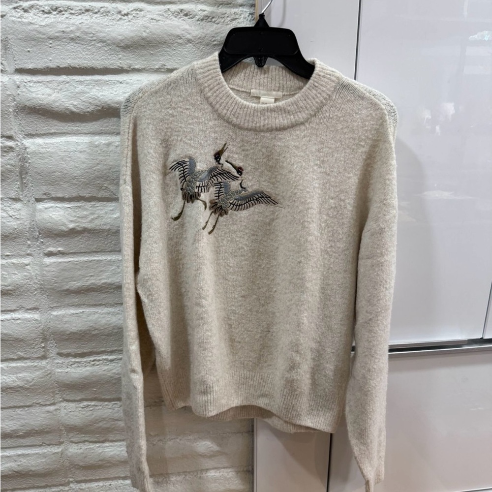 Discontinued Beautiful Embroidered Japanese Crane HM Sweater